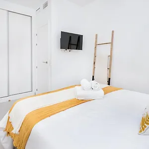 https://the-first-patrocinio-city-center.hotelsinnerja.org